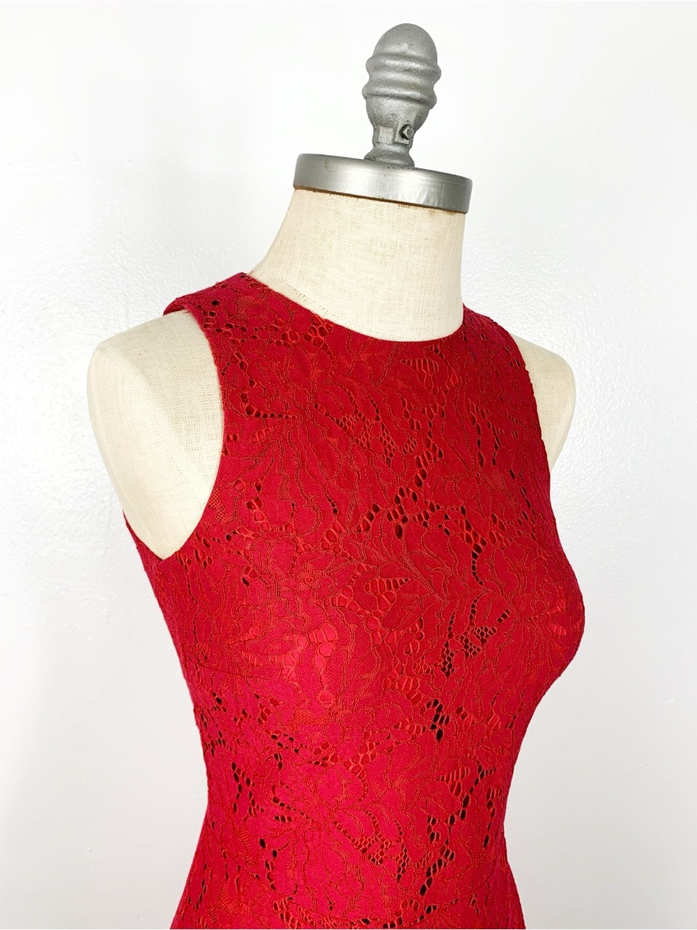 H&M Red Lace Midi Fit-and-Flare Dress 4 NWT - Picture 9 of 9